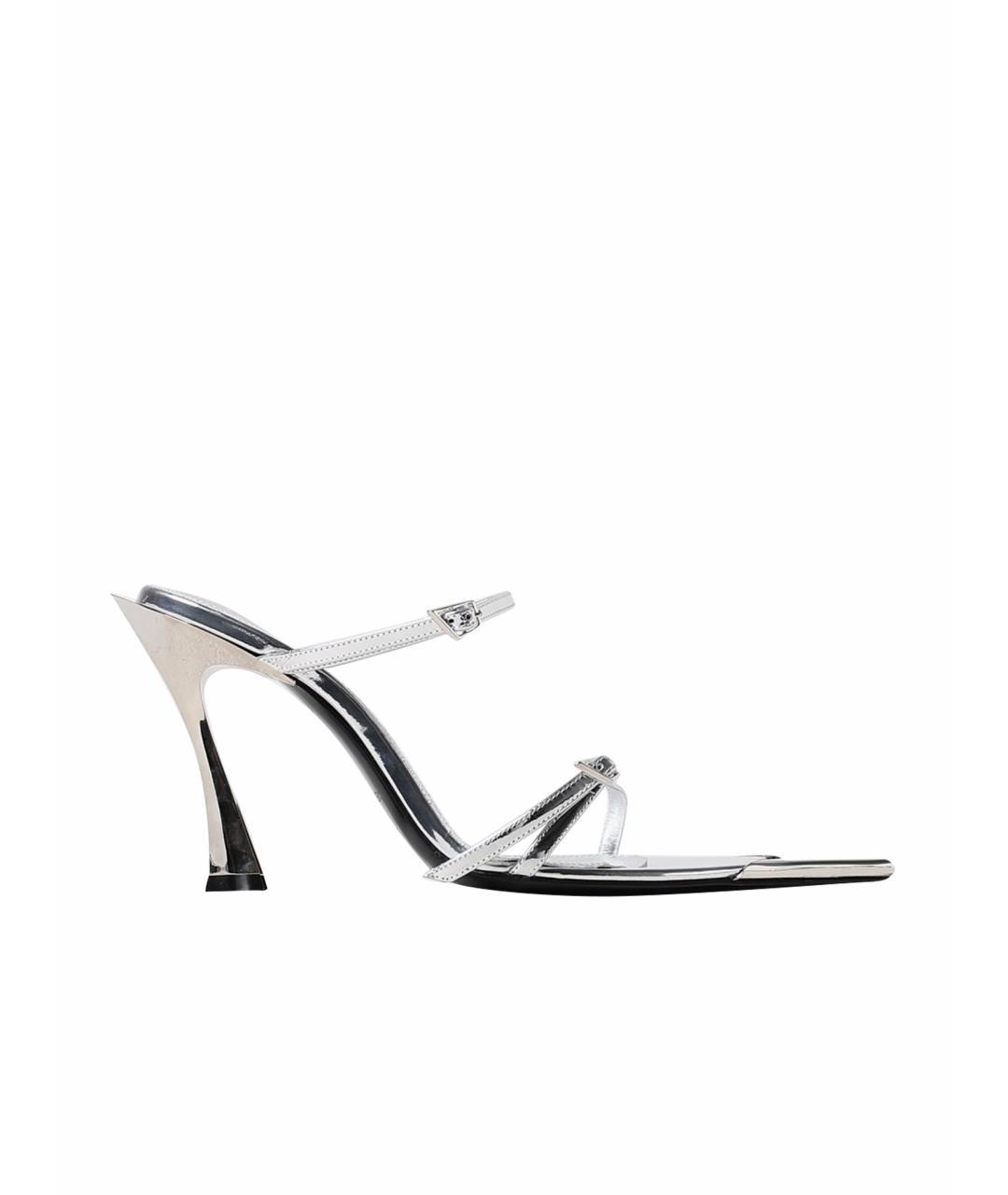 Босоножки 
Босоножки