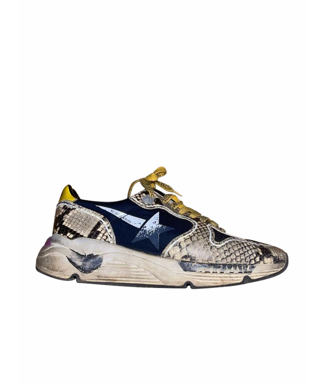 Кроссовки
Кроссовки