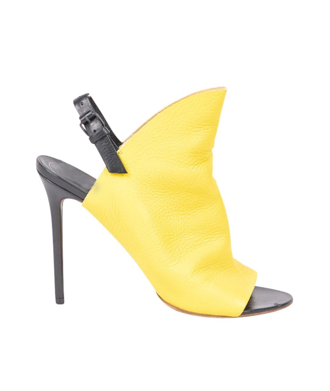 Босоножки 
Босоножки