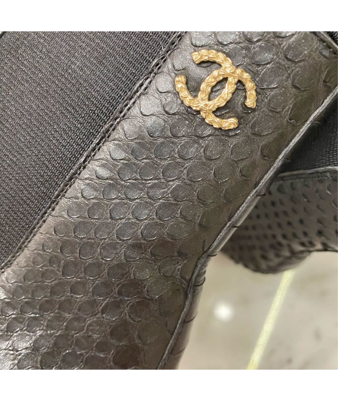 CHANEL PRE-OWNED Черные ботинки из экзотической кожи, фото 6