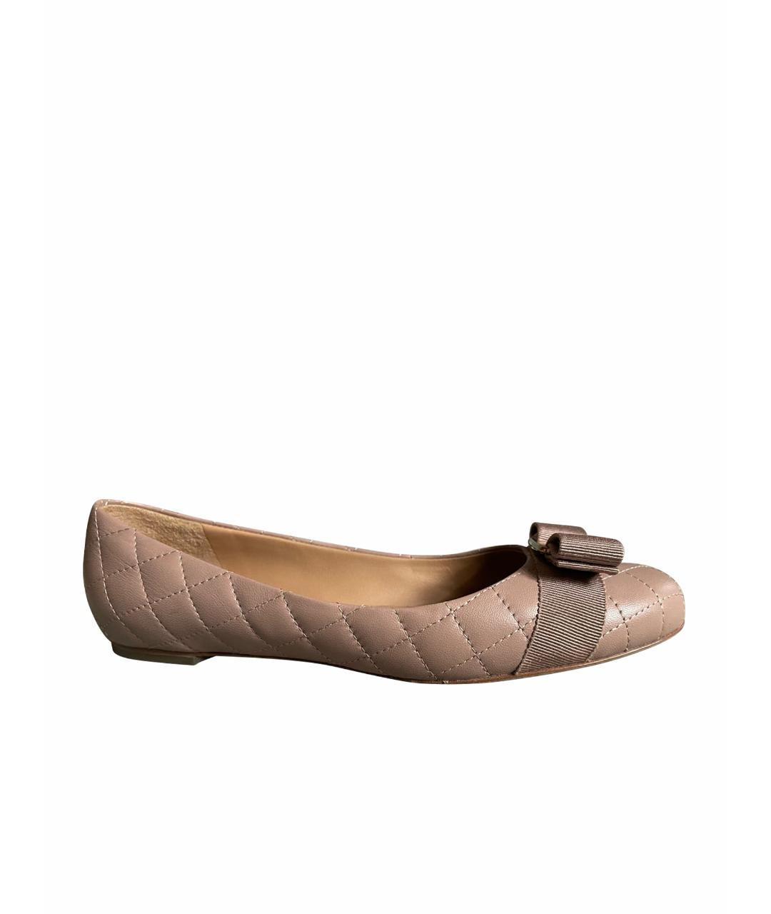 FERRAGAMO Бежевые кожаные балетки, фото 1