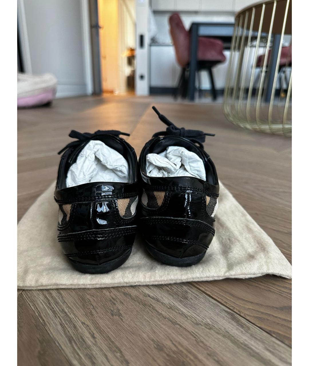 BURBERRY Черные кроссовки из лакированной кожи, фото 4