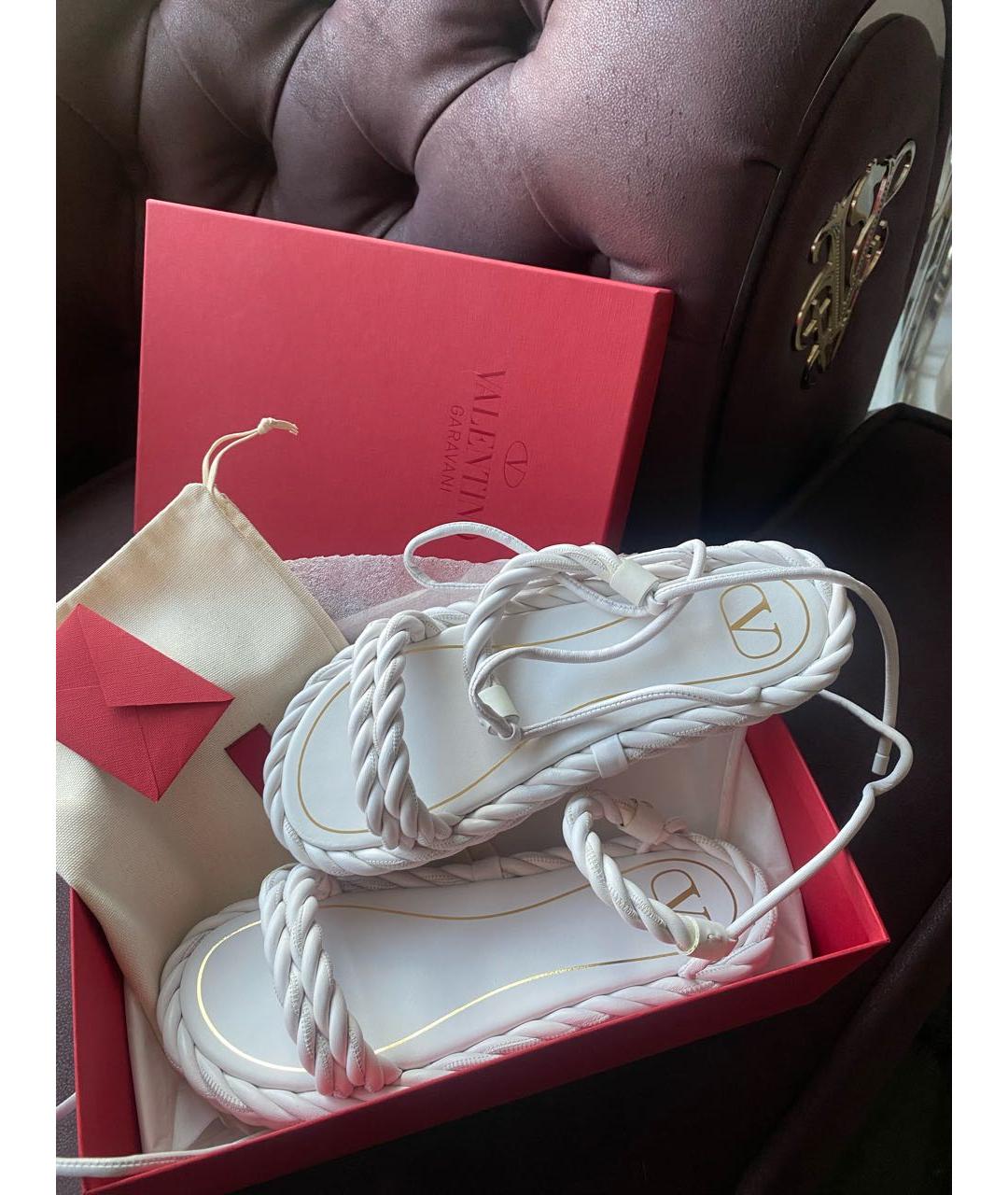 VALENTINO Белые кожаные босоножки, фото 5