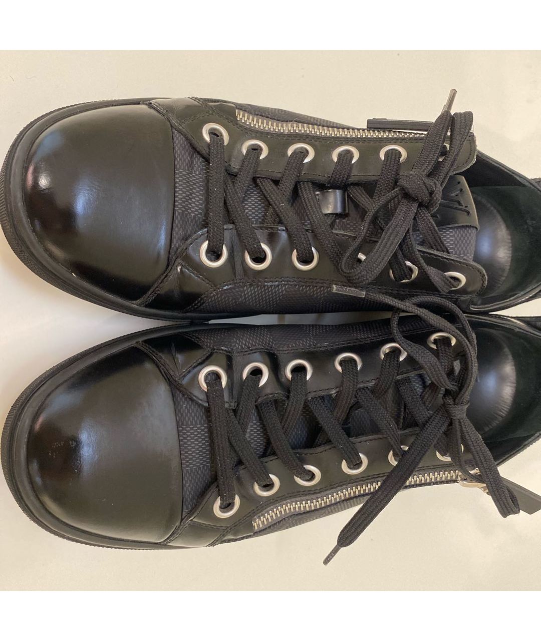 LOUIS VUITTON PRE-OWNED Черные низкие кроссовки / кеды, фото 6