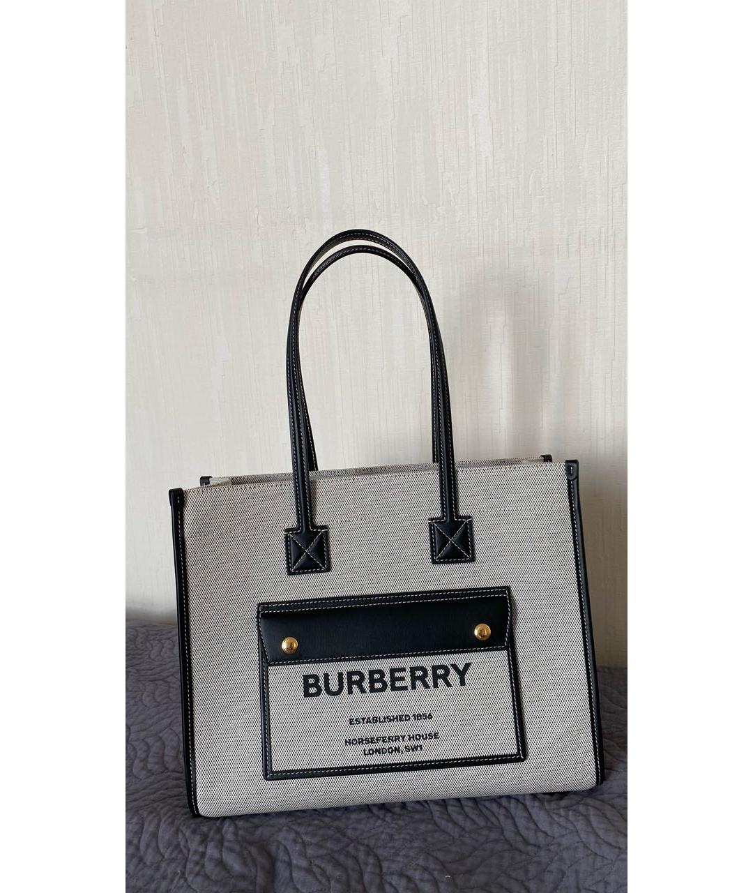 BURBERRY Черная сумка тоут, фото 2