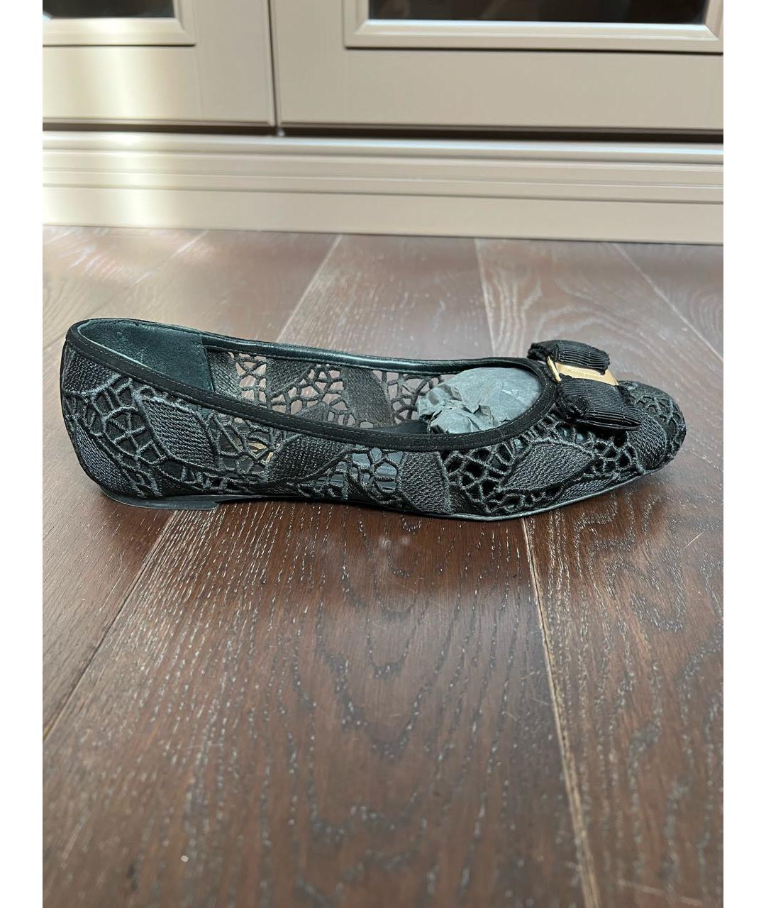 FERRAGAMO Черные текстильные балетки, фото 6