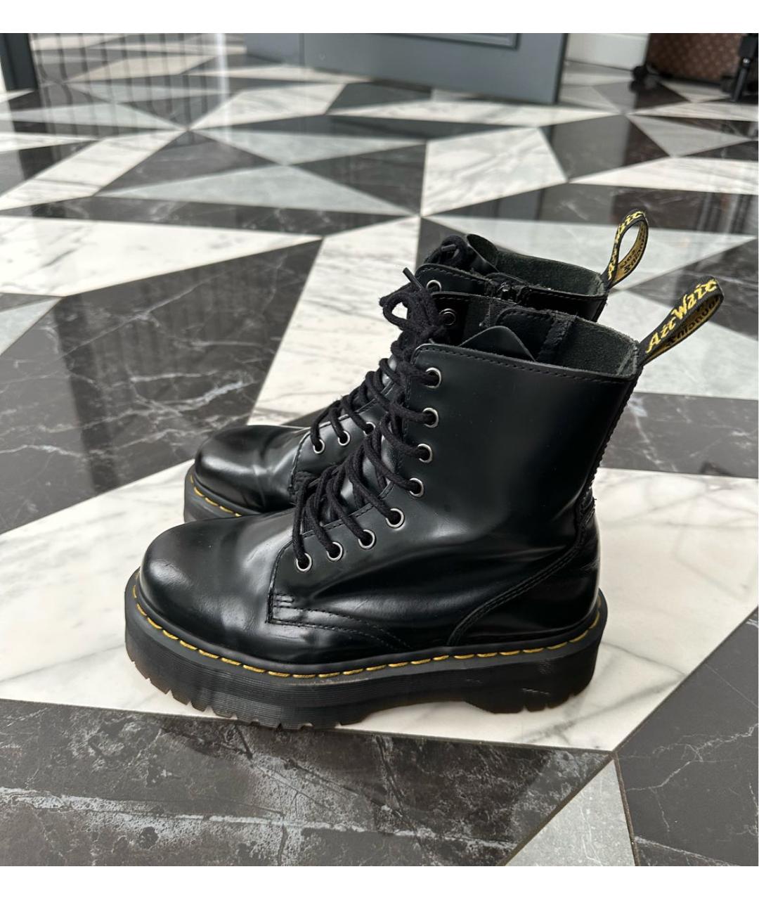 DR. MARTENS