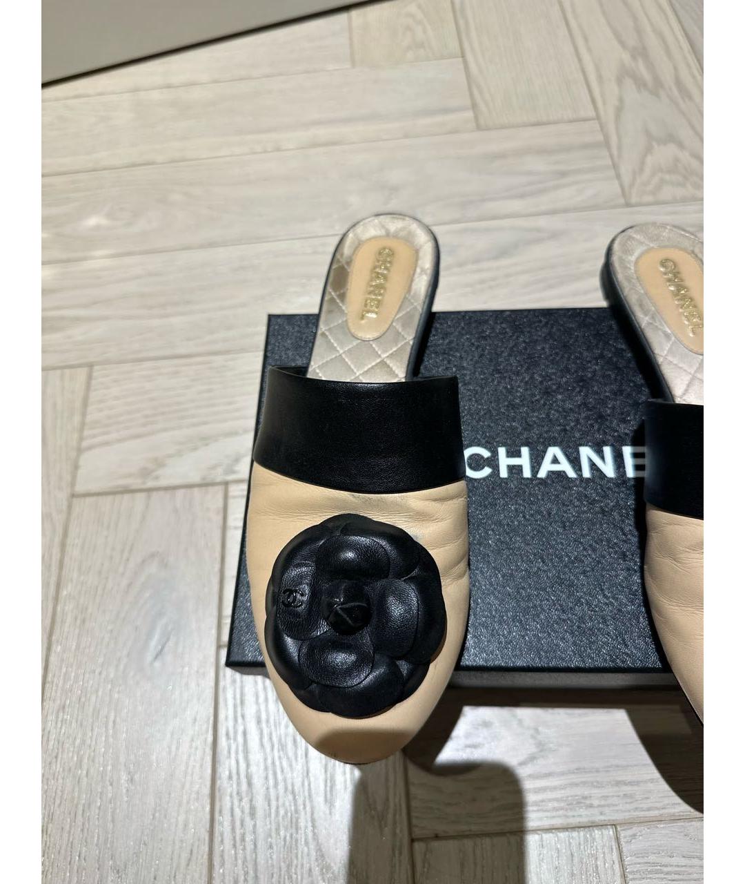 CHANEL PRE-OWNED Бежевые кожаные мюли, фото 5