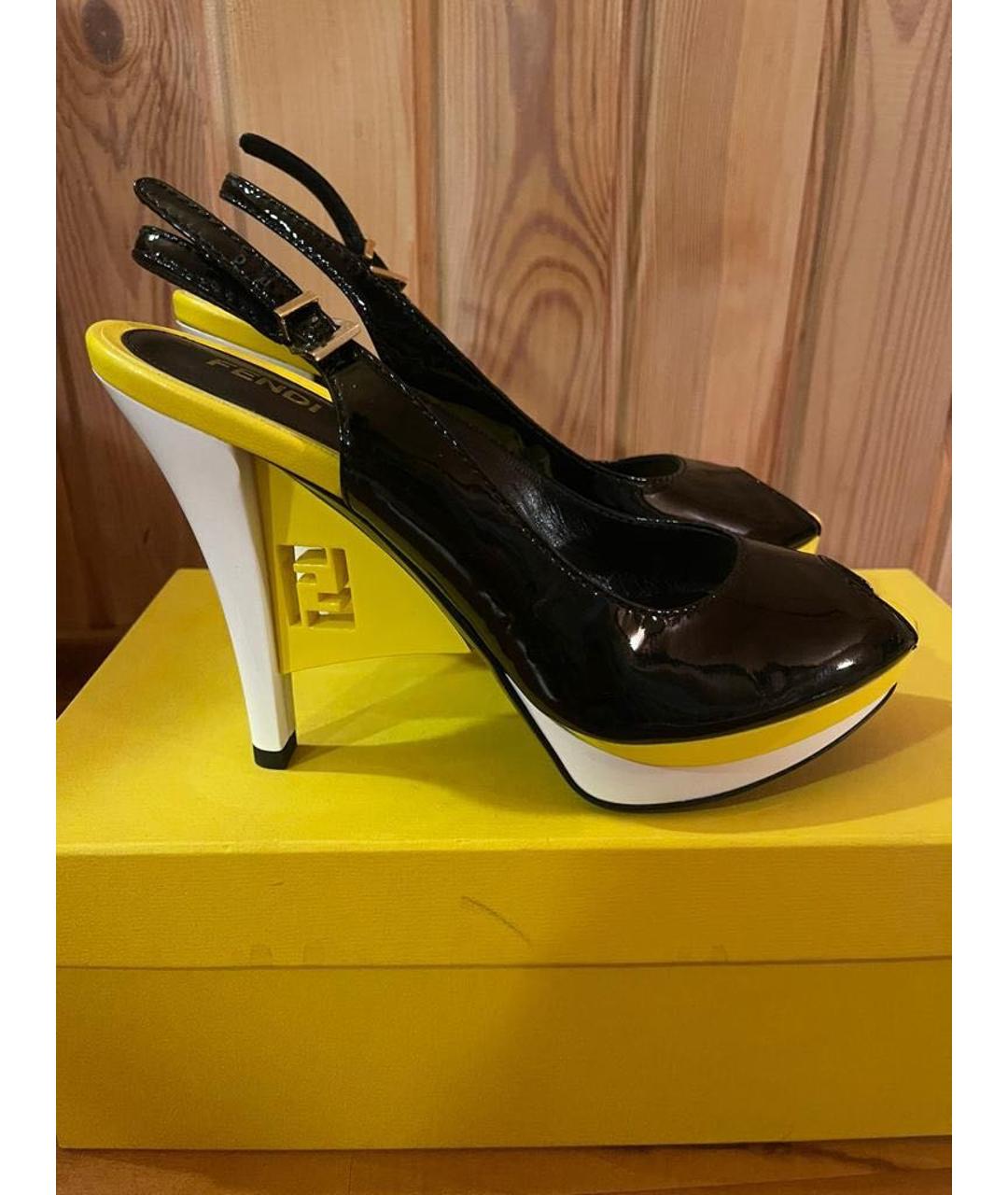 FENDI Черные босоножки из лакированной кожи, фото 5