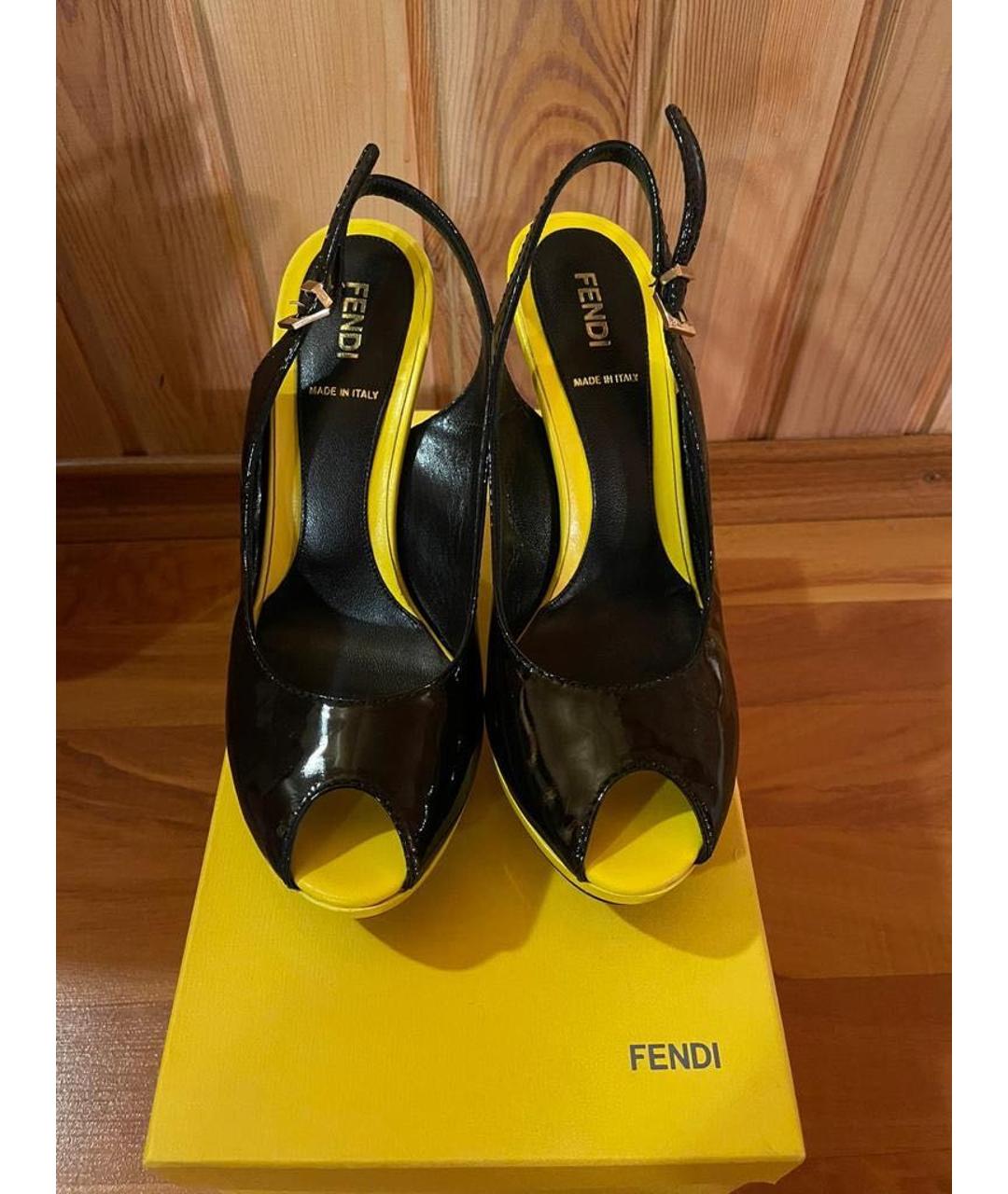 FENDI Черные босоножки из лакированной кожи, фото 2