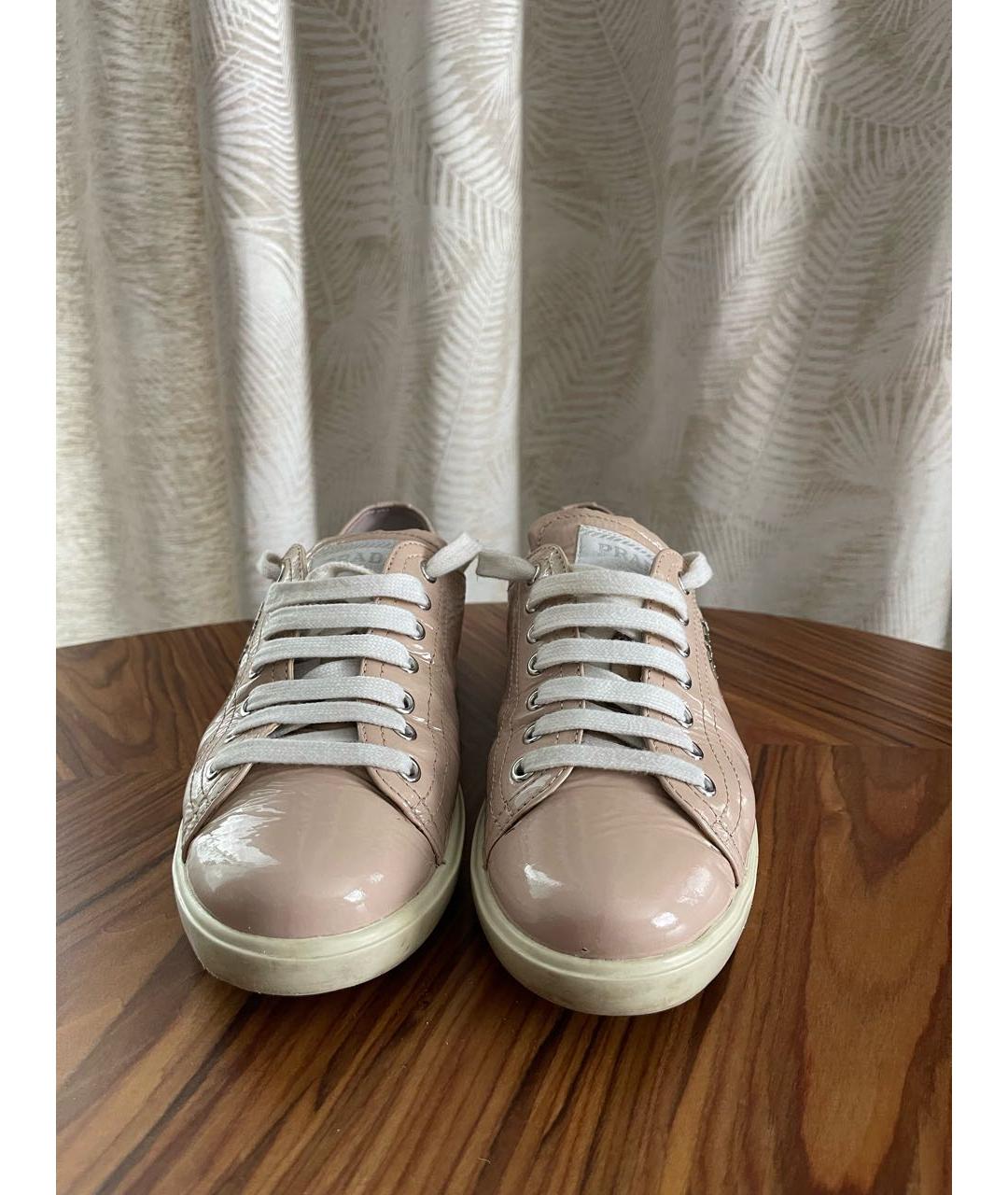 PRADA Розовые кеды из лакированной кожи, фото 2
