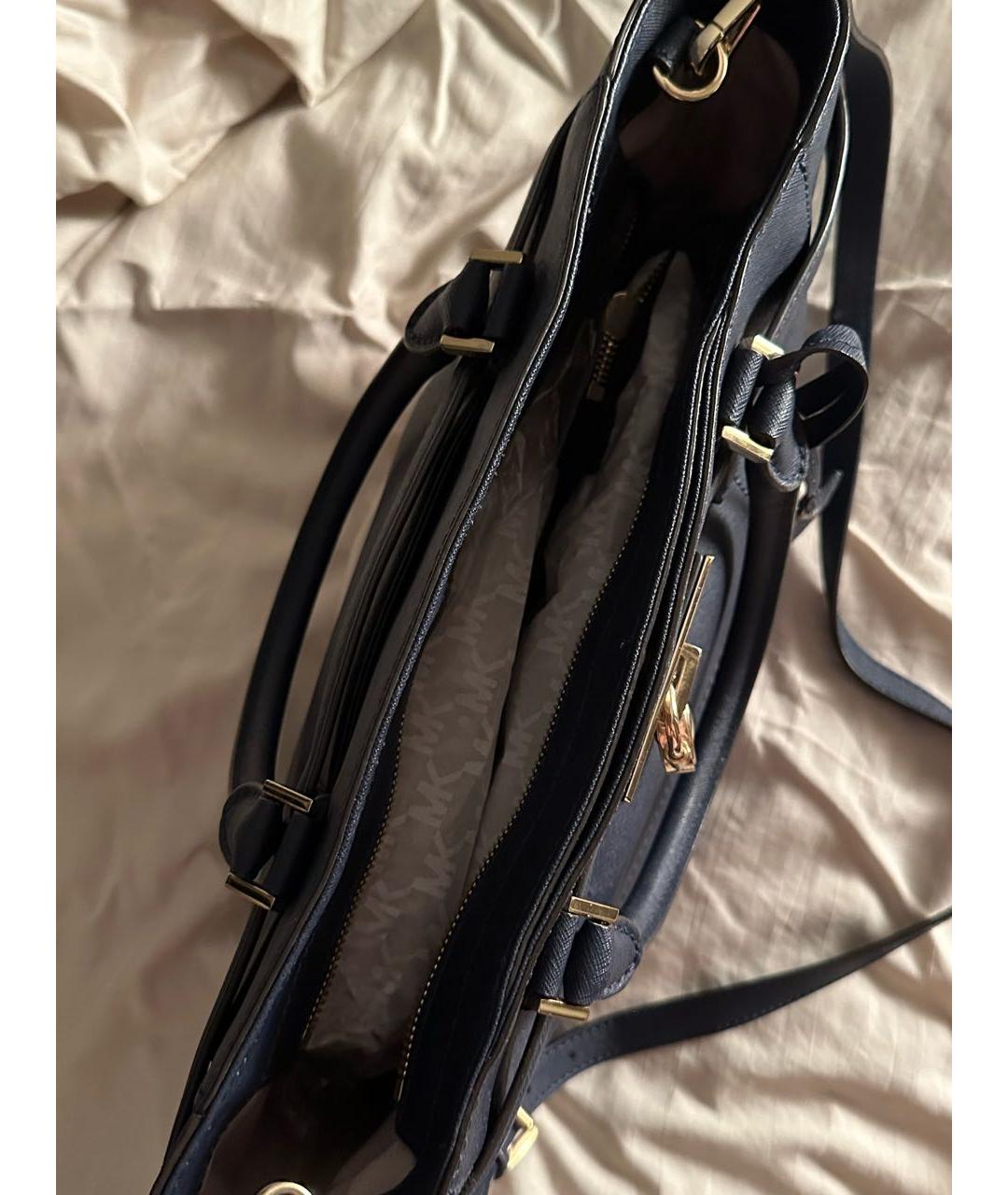 MICHAEL KORS Темно-синяя кожаная сумка с короткими ручками, фото 4