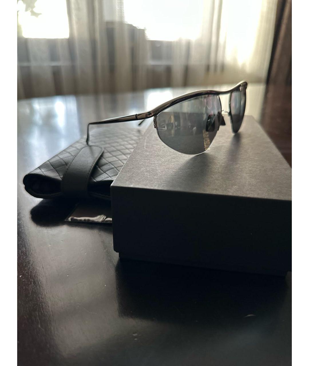 BOTTEGA VENETA Серебряные металлические солнцезащитные очки, фото 2