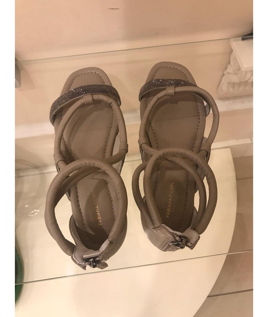 FABIANA FILIPPI Серые кожаные сандалии, фото 3