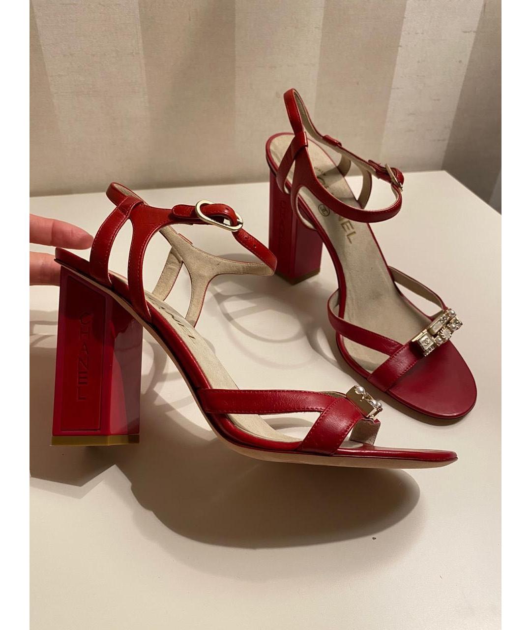 CHANEL Красные кожаные босоножки, фото 6
