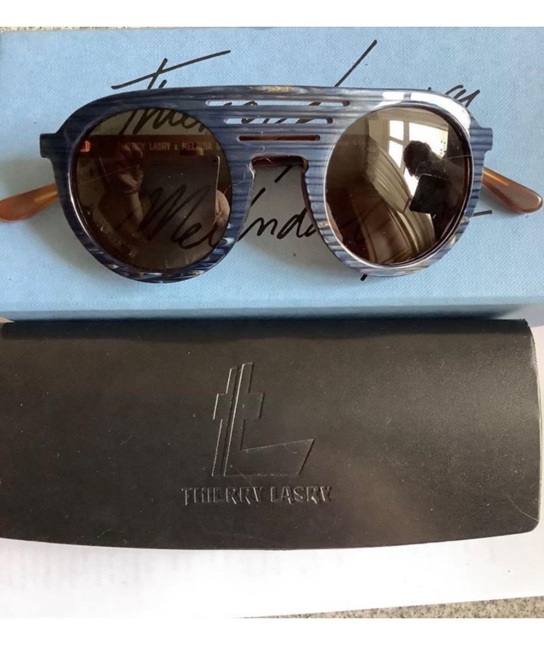 THIERRY LASRY Синие пластиковые солнцезащитные очки, фото 3