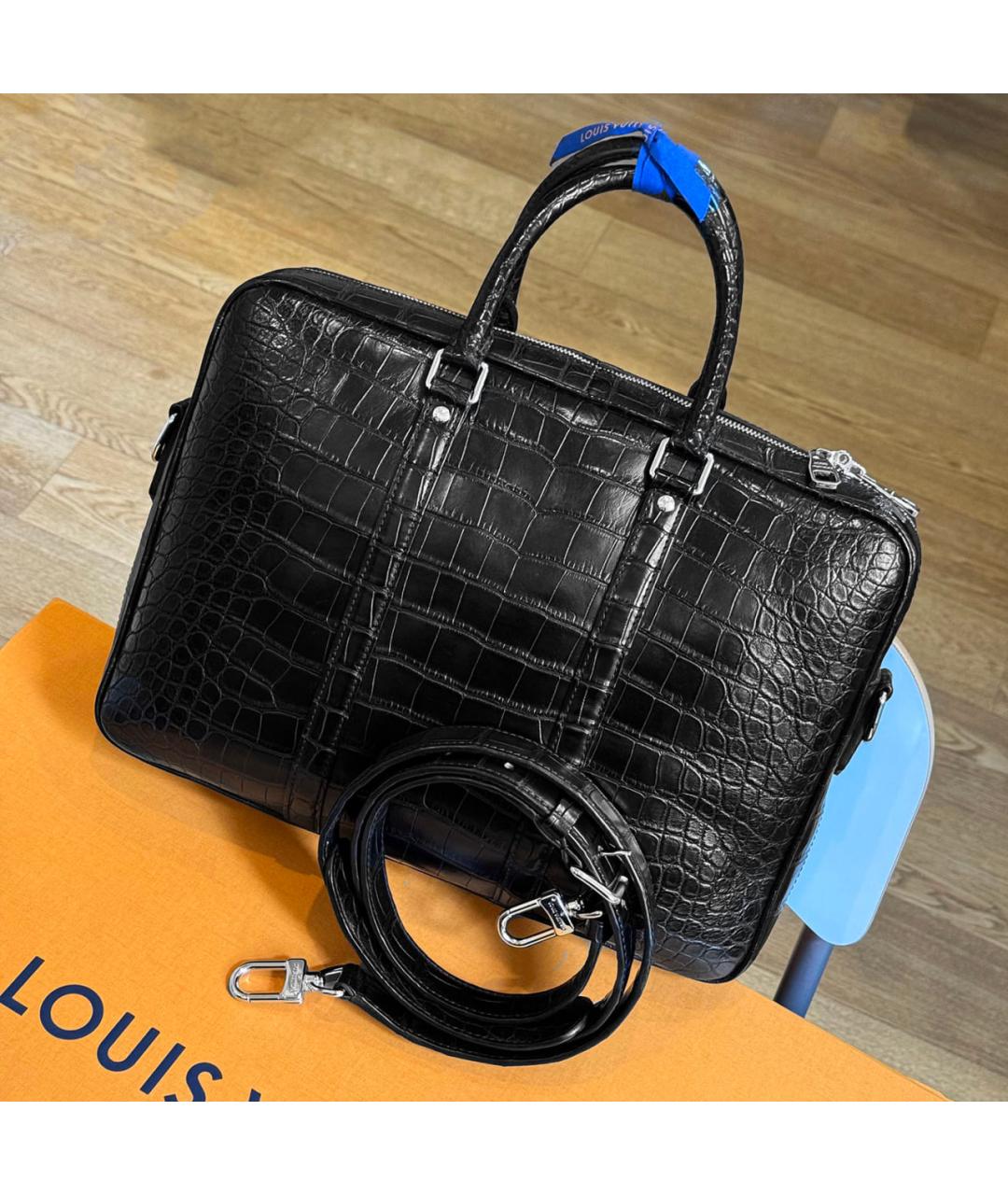 LOUIS VUITTON Черный портфель из экзотической кожи, фото 2