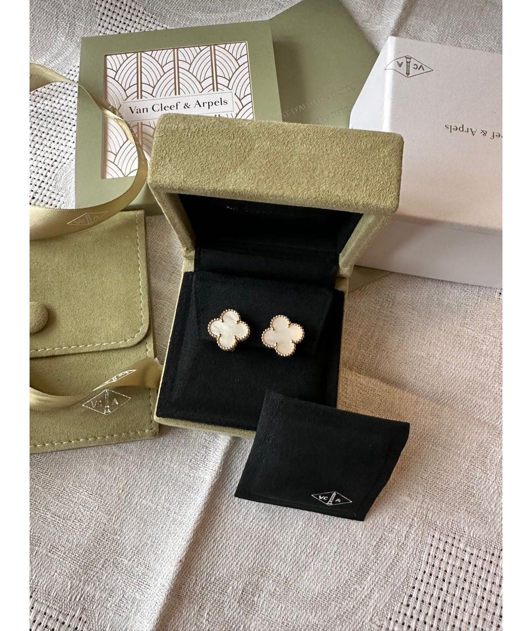 VAN CLEEF & ARPELS Бежевые серьги из желтого золота, фото 2