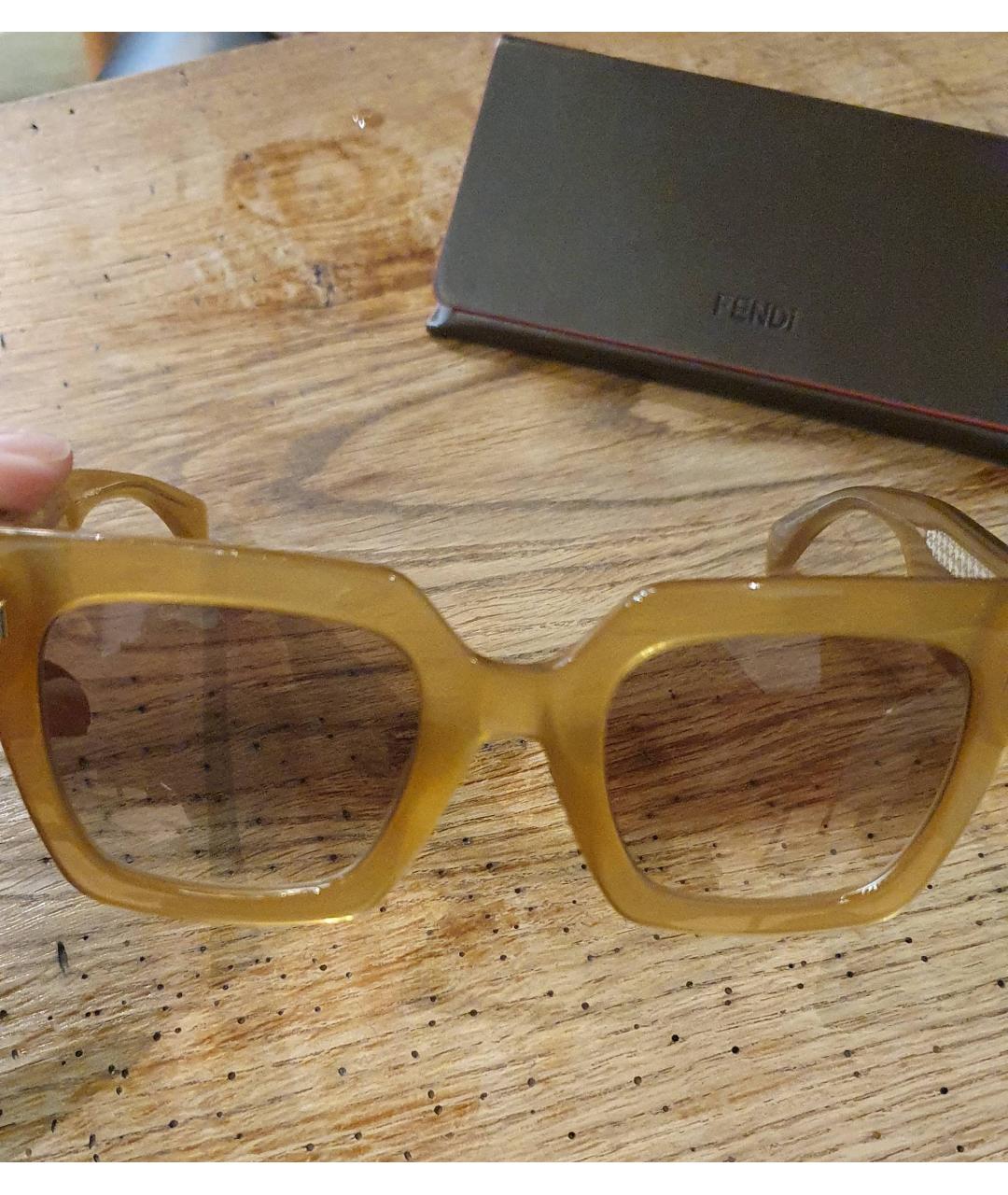 FENDI Желтые пластиковые солнцезащитные очки, фото 2