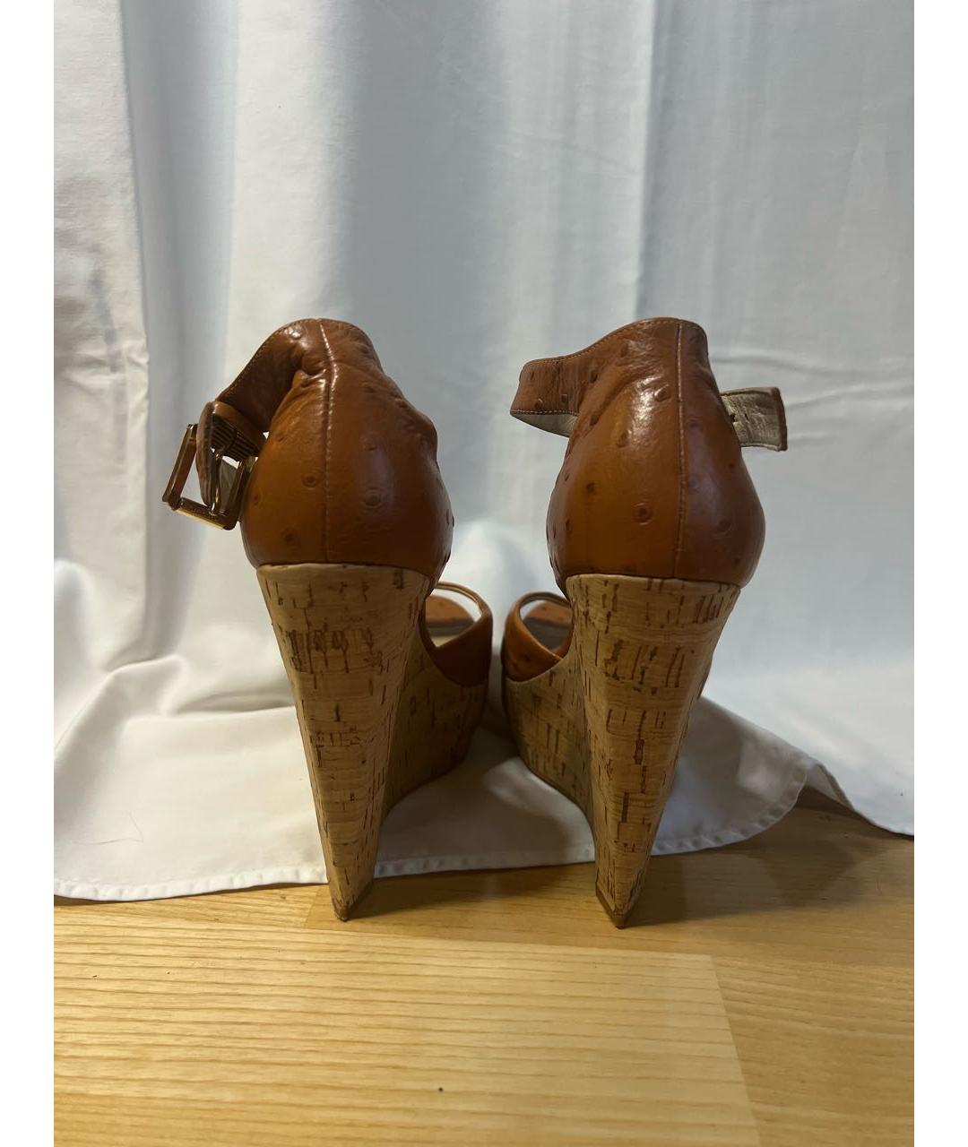 MICHAEL KORS Горчичные кожаные туфли, фото 4