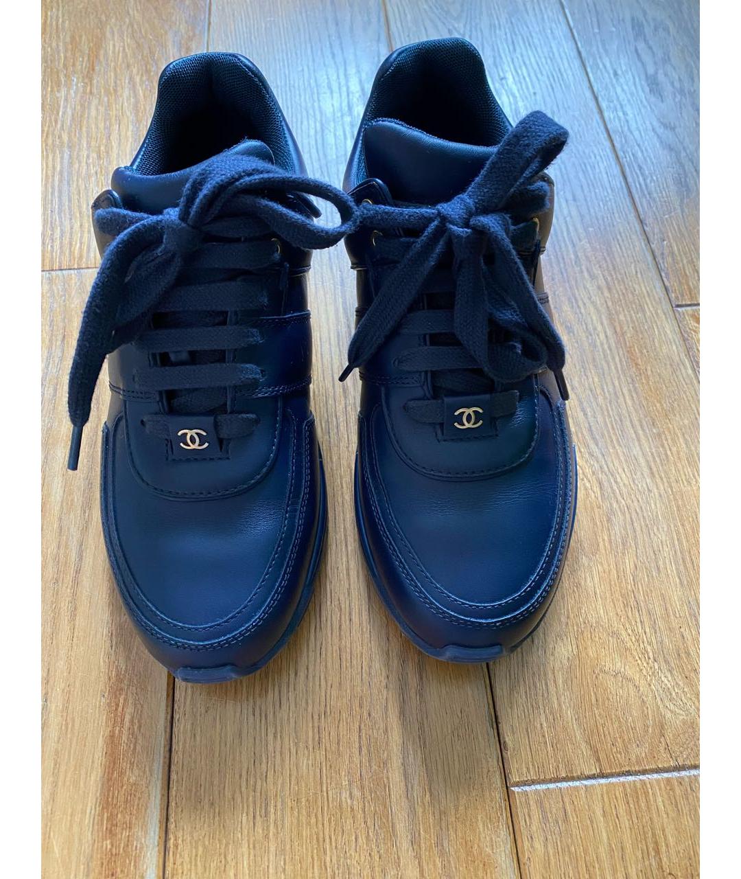 CHANEL PRE-OWNED Темно-синие кожаные кроссовки, фото 2