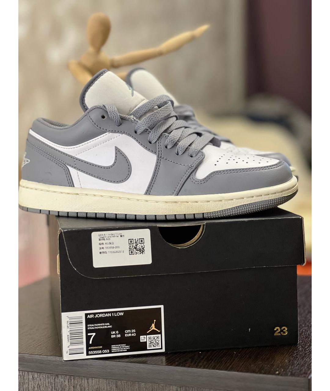 JORDAN 1 Low