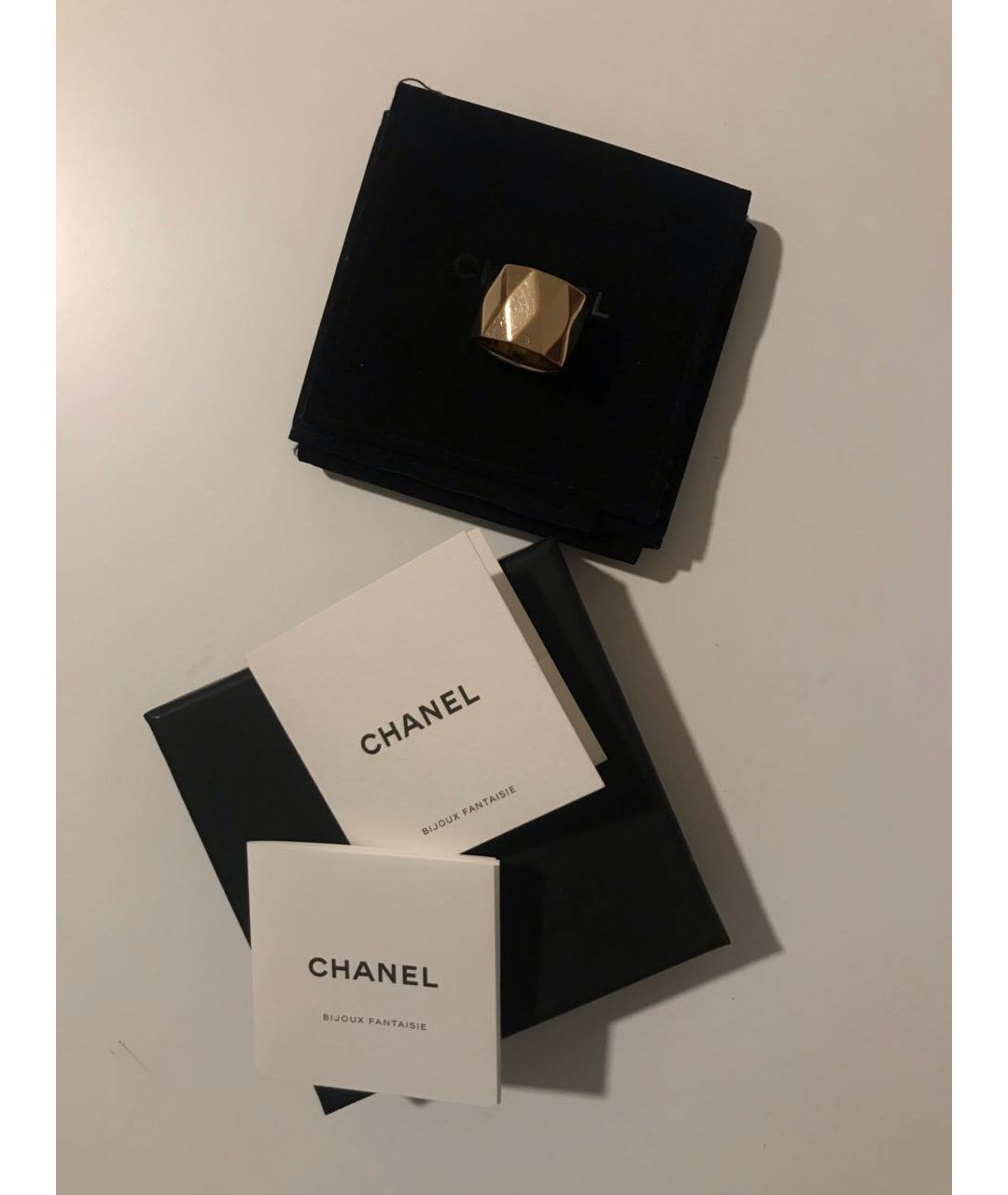 CHANEL PRE-OWNED Золотое латунное кольцо, фото 2