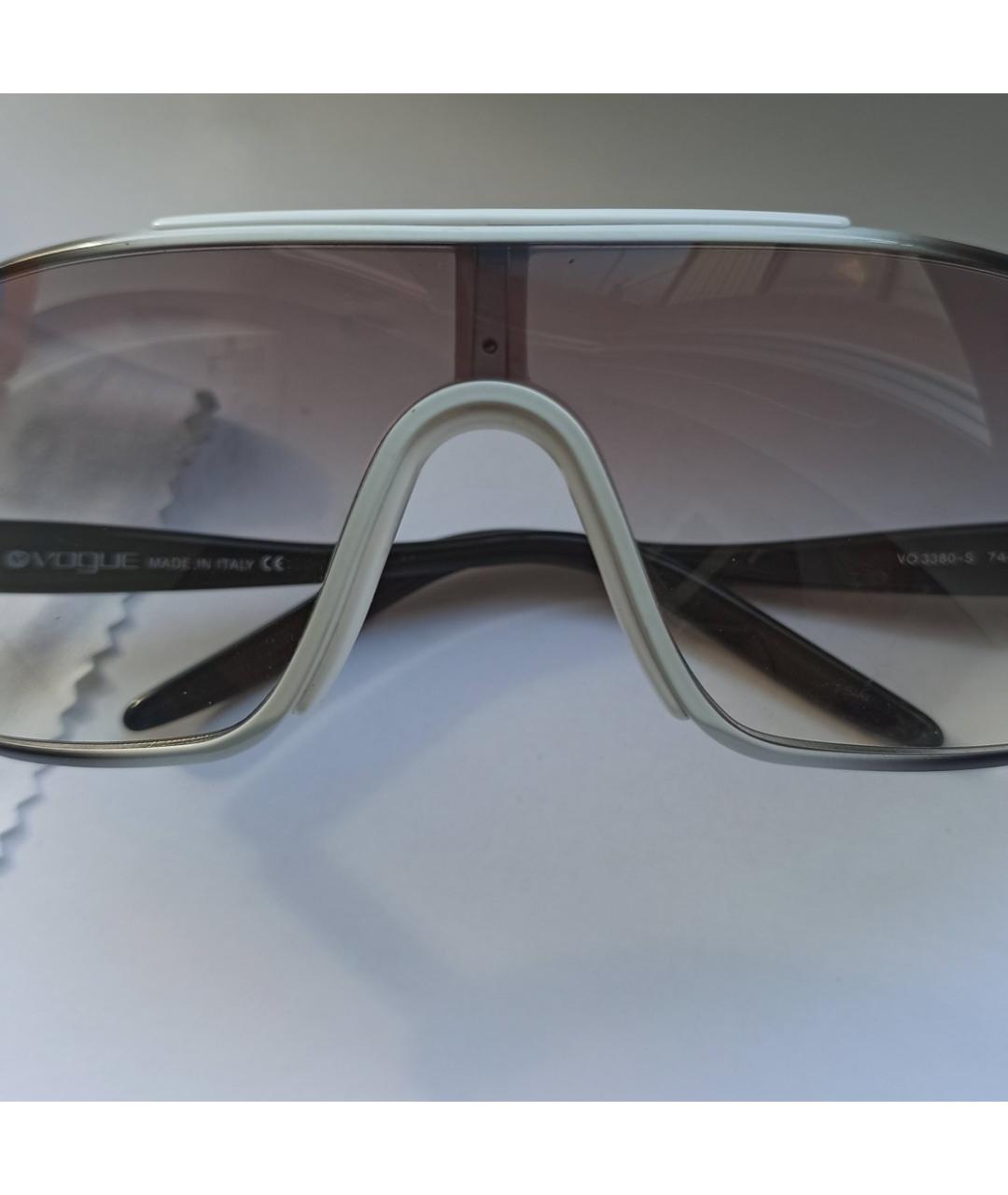 VOGUE EYEWEAR Серые пластиковые солнцезащитные очки, фото 6
