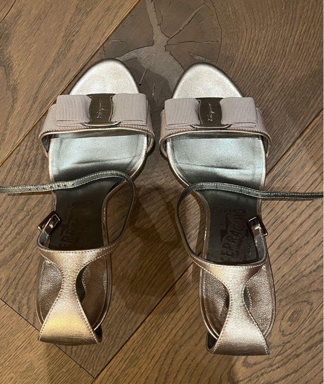 SALVATORE FERRAGAMO Бежевые кожаные туфли, фото 3