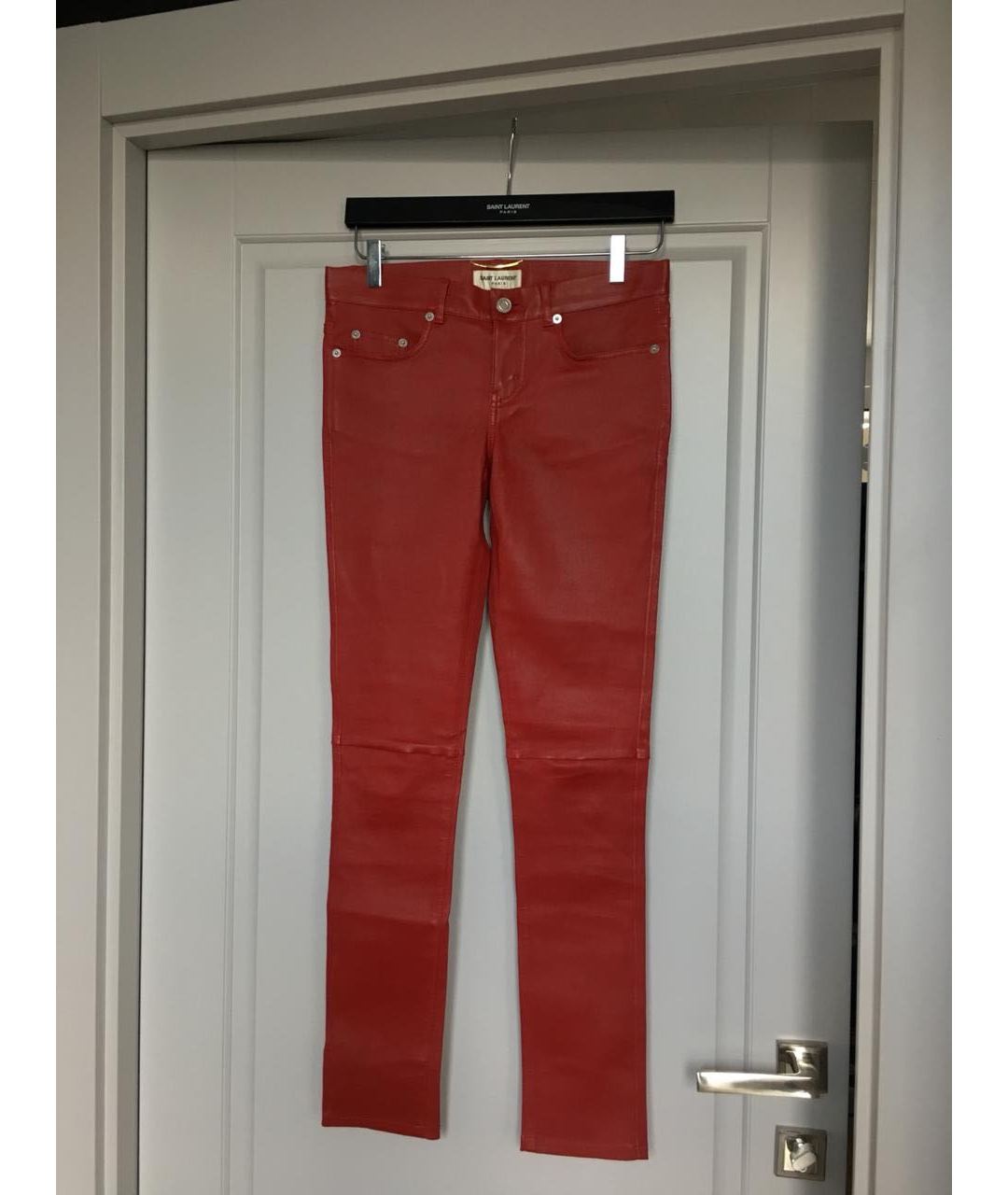 SAINT LAURENT Красные кожаные брюки узкие, фото 3