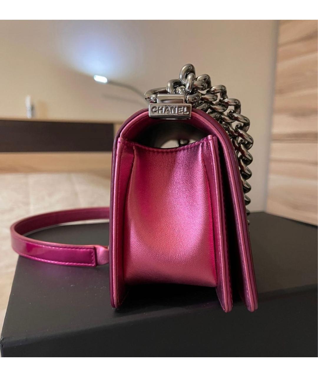 CHANEL Розовая сумка через плечо из лакированной кожи, фото 2