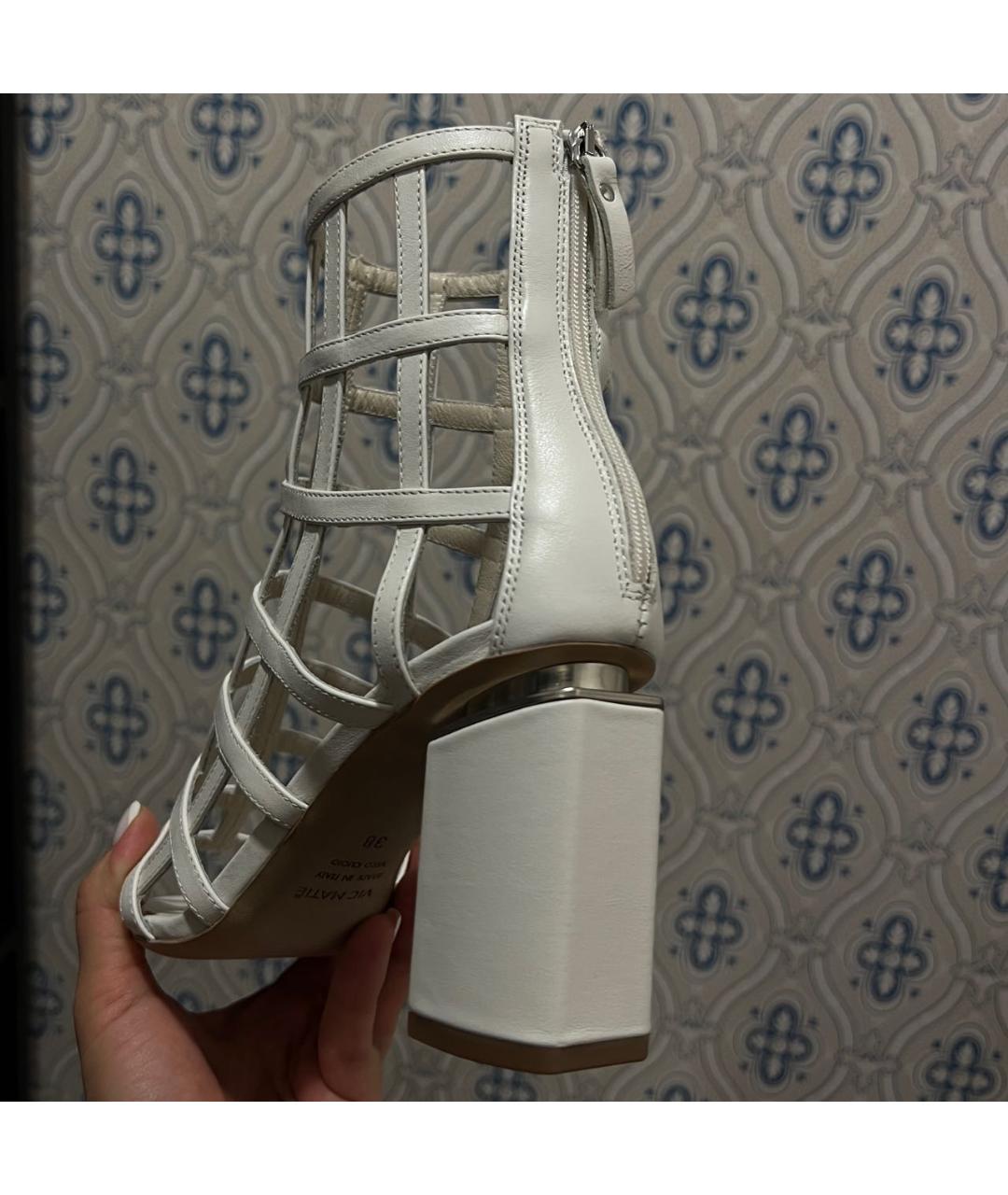 VIC MATIE Белые кожаные босоножки, фото 4
