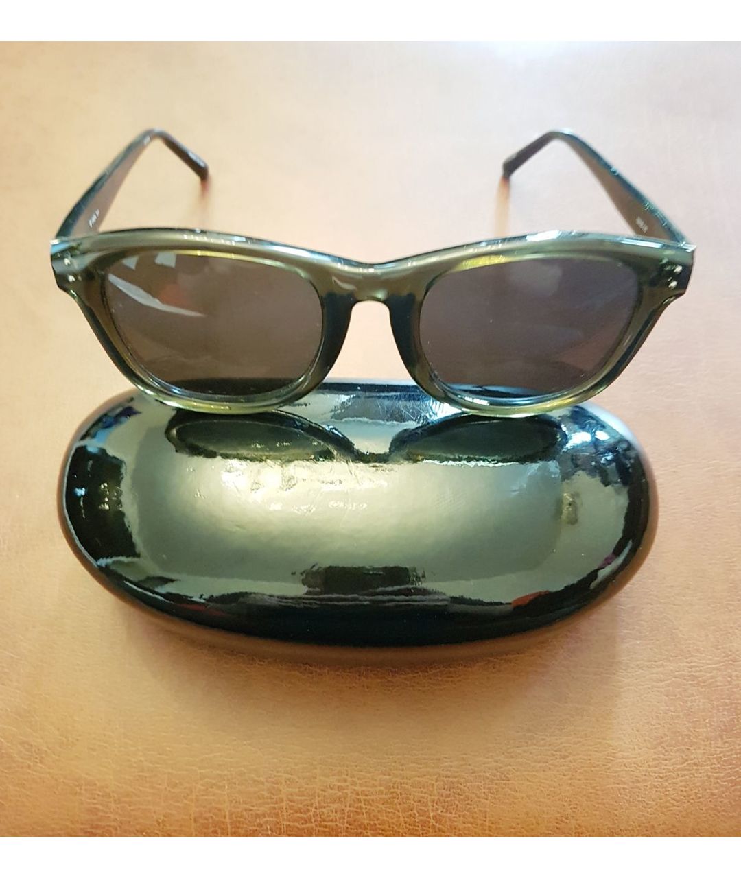 LINDA FARROW Коричневые пластиковые солнцезащитные очки, фото 4
