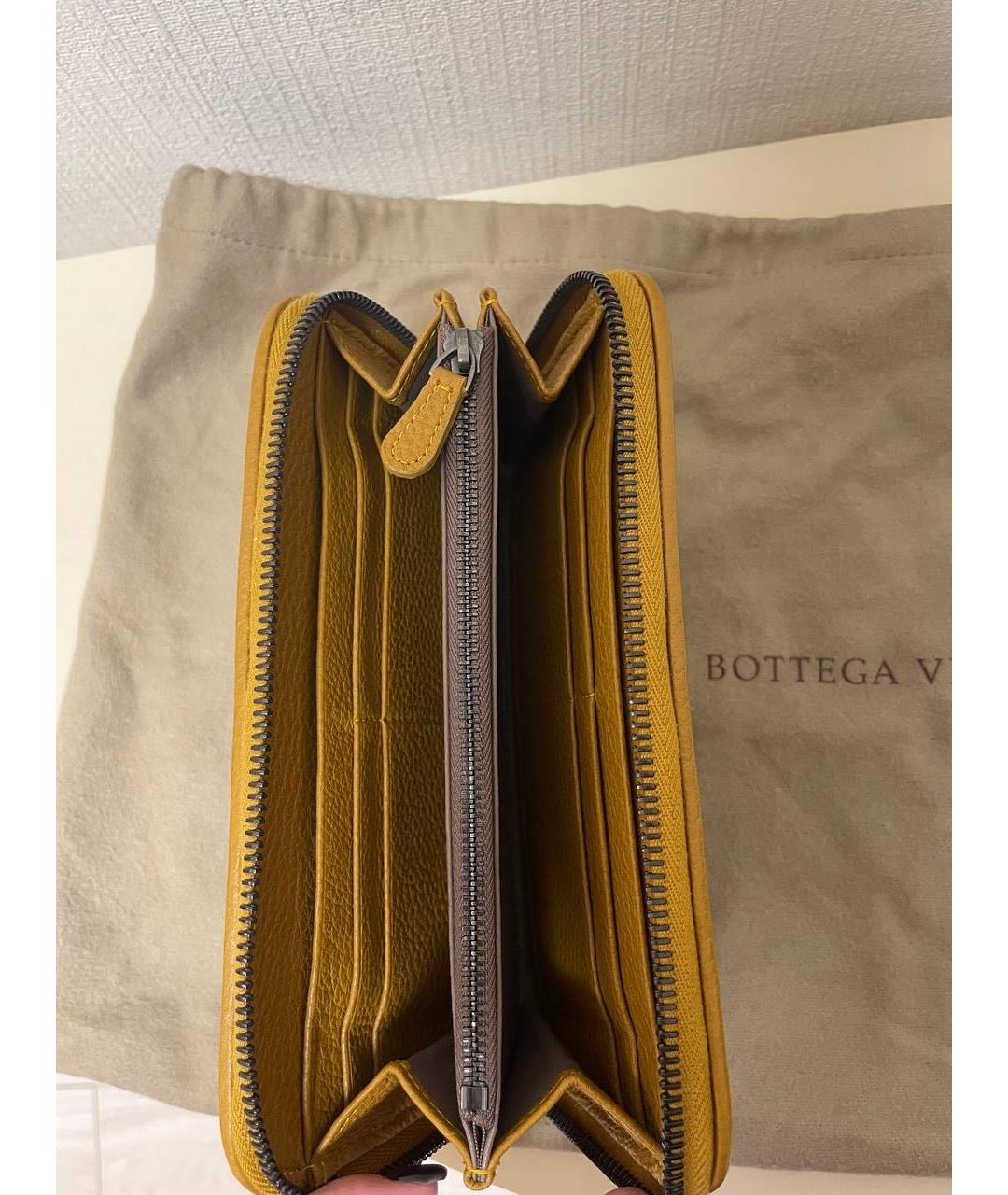 BOTTEGA VENETA Горчичный кожаный кошелек, фото 2