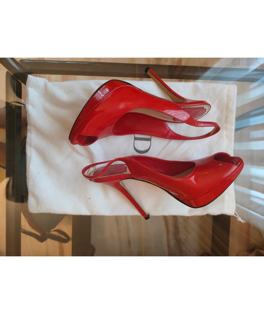 CHRISTIAN DIOR Красные босоножки из лакированной кожи, фото 5