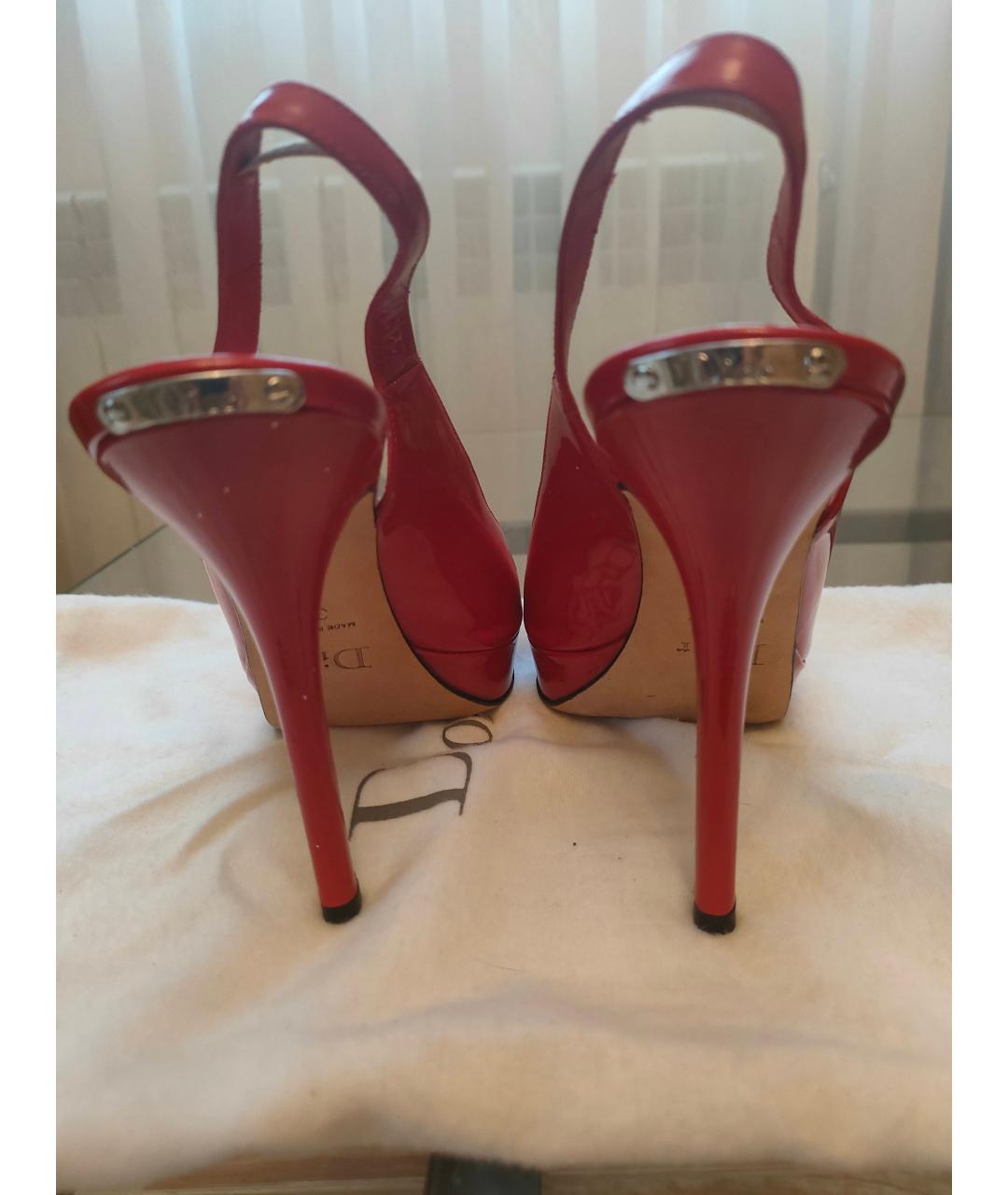 CHRISTIAN DIOR Красные босоножки из лакированной кожи, фото 4