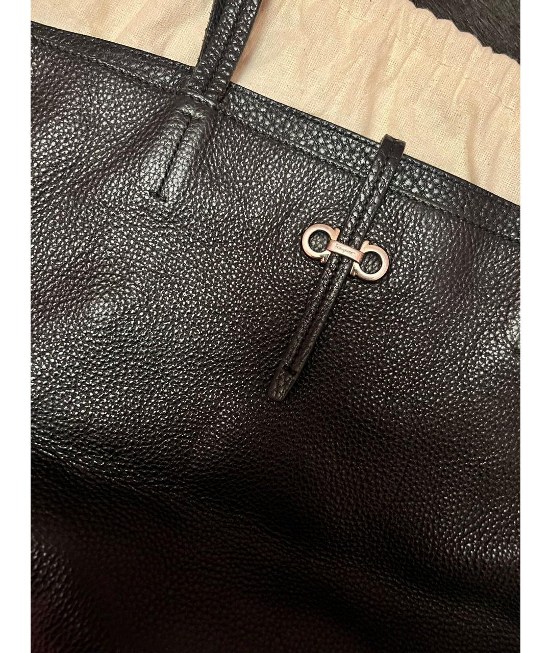 FERRAGAMO Черная кожаная сумка тоут, фото 3