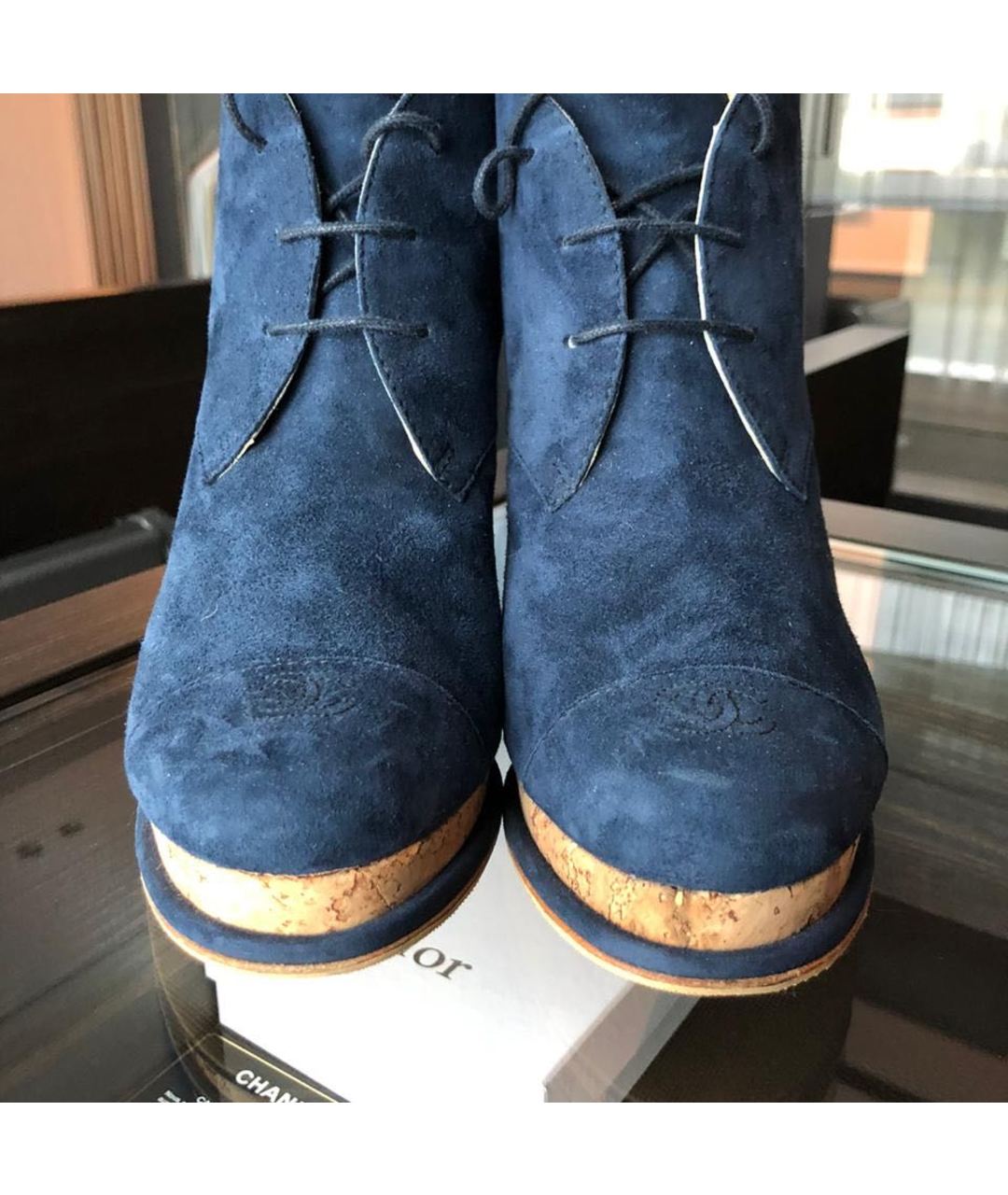 CHANEL PRE-OWNED Синие замшевые ботинки, фото 3
