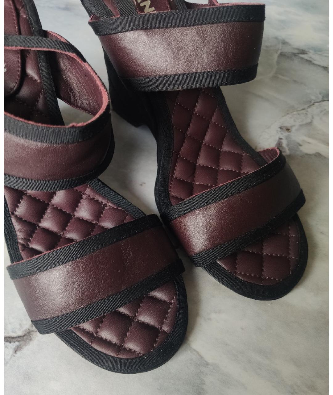 CHANEL Бордовые кожаные босоножки, фото 3