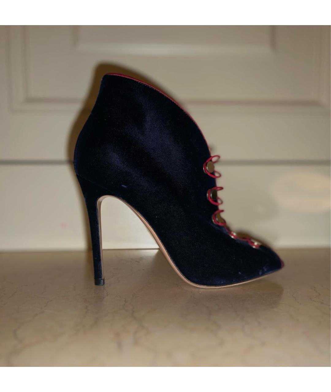 GIANVITO ROSSI Темно-синие бархатные туфли, фото 8