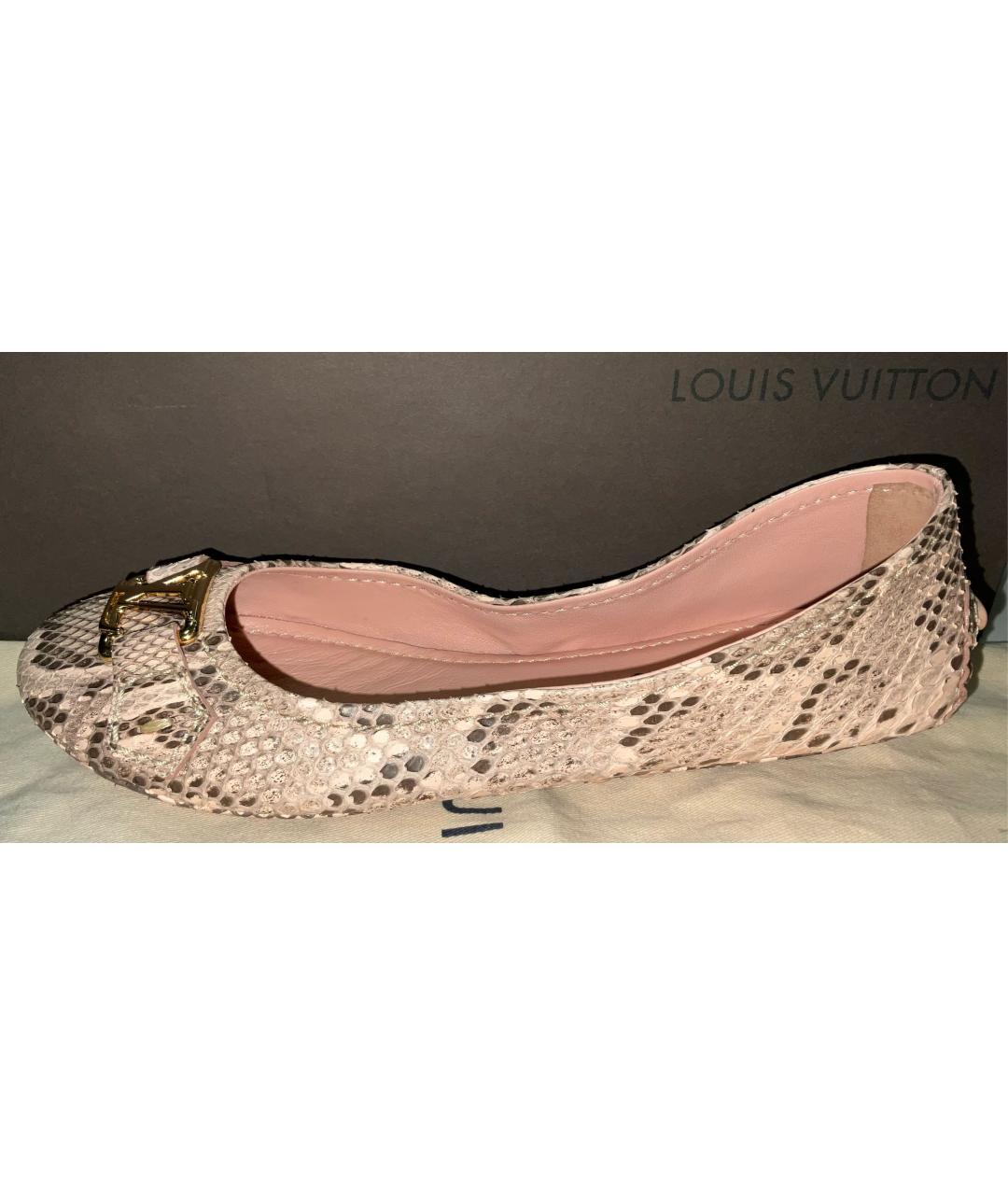 LOUIS VUITTON Розовые балетки из кожи питона, фото 6