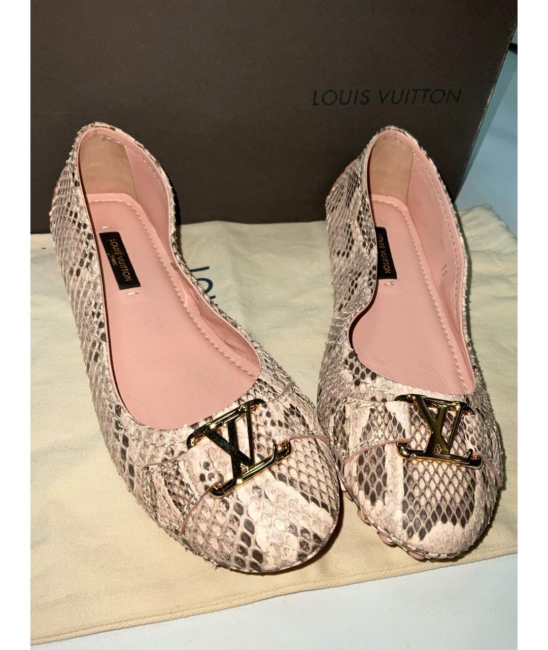 LOUIS VUITTON Розовые балетки из кожи питона, фото 5