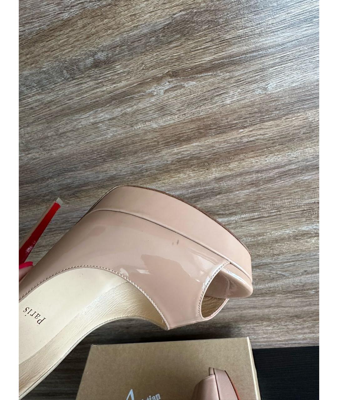 CHRISTIAN LOUBOUTIN Бежевые кожаные туфли, фото 5
