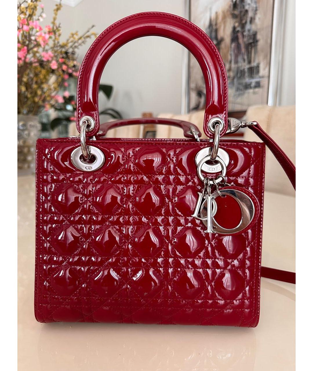 CHRISTIAN DIOR Красная сумка с короткими ручками из лакированной кожи, фото 9