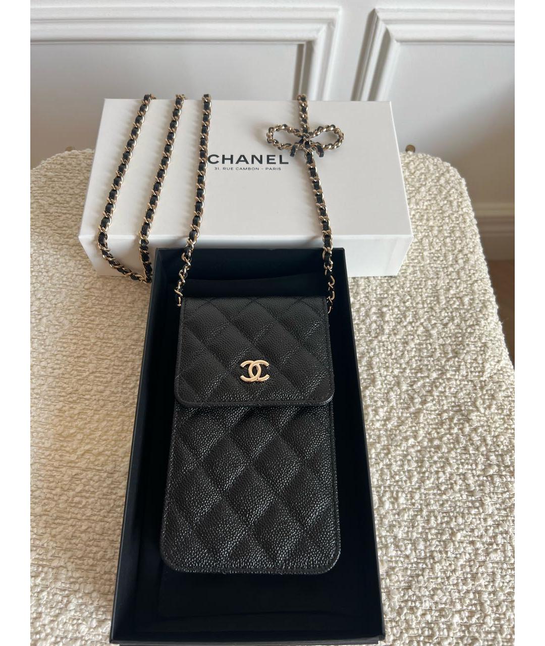 CHANEL PRE-OWNED Черная кожаная сумка через плечо