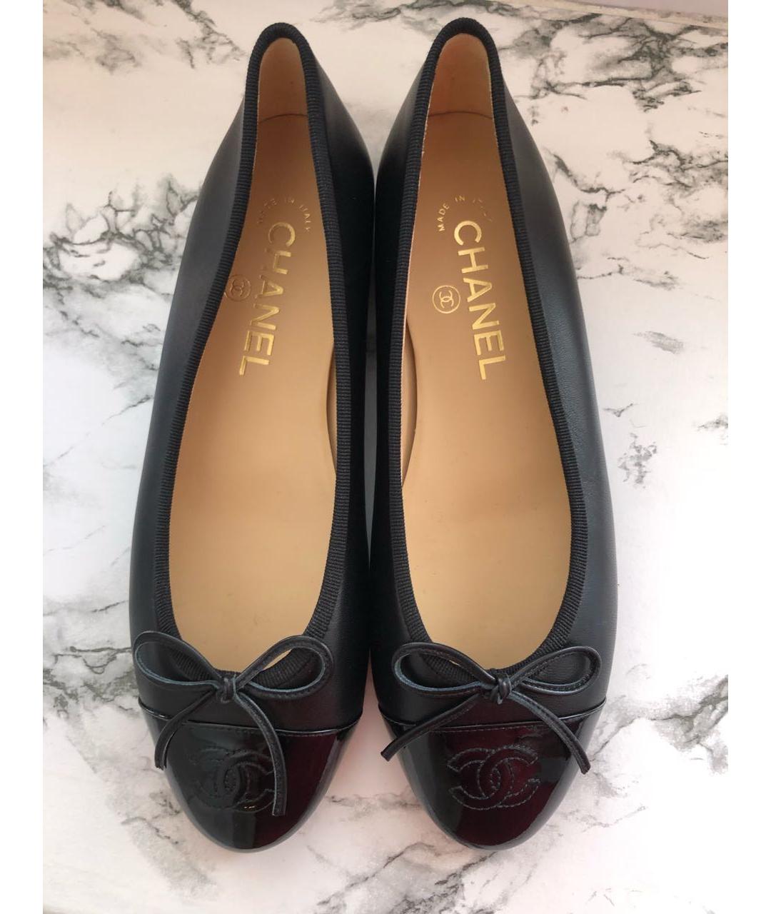 CHANEL Черные кожаные балетки, фото 3