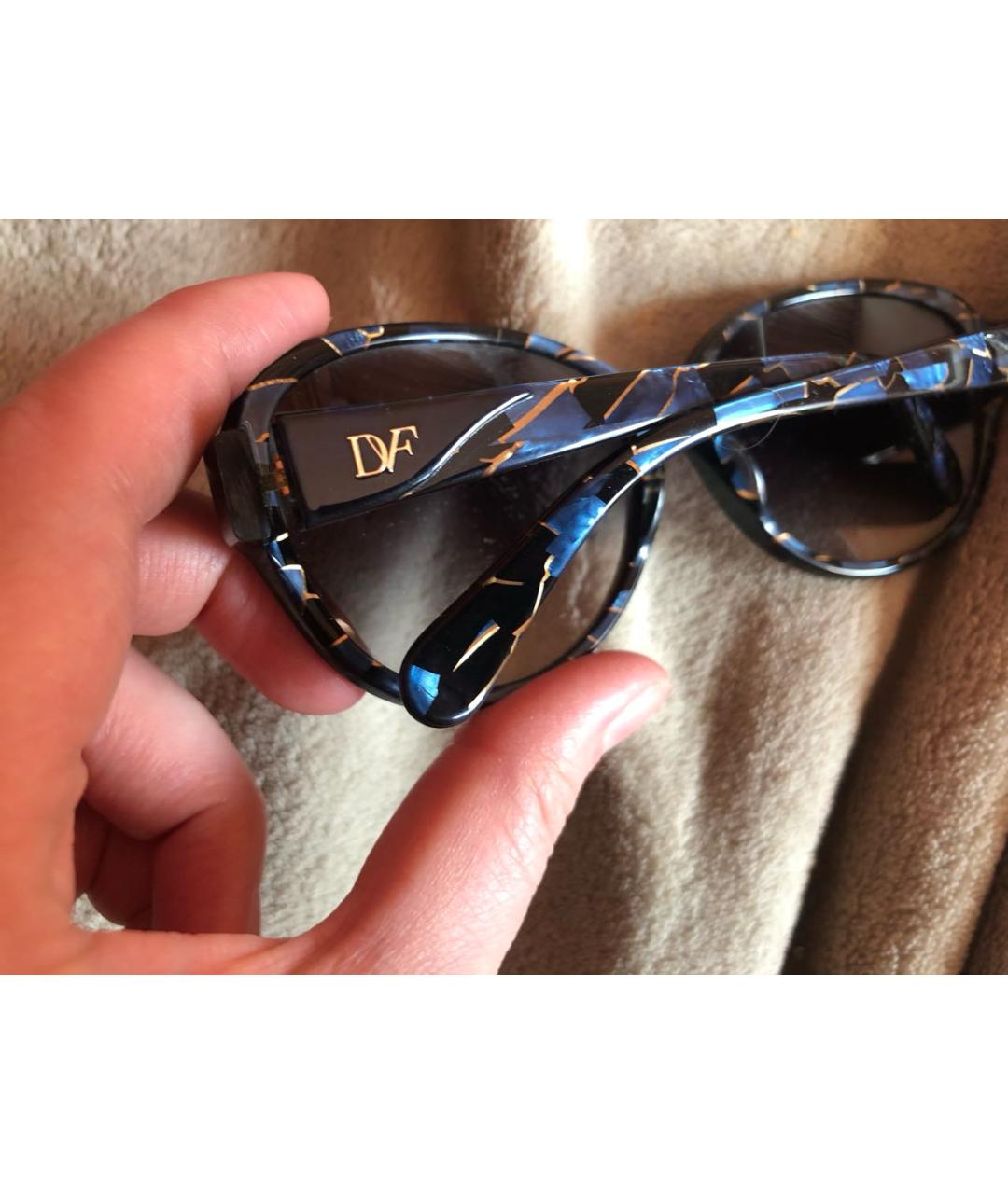 DIANE VON FURSTENBERG Темно-синие пластиковые солнцезащитные очки, фото 5