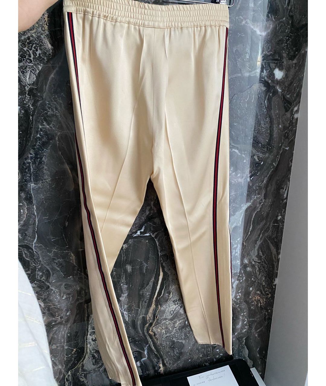 GUCCI Бежевый шелковый костюм с брюками, фото 2