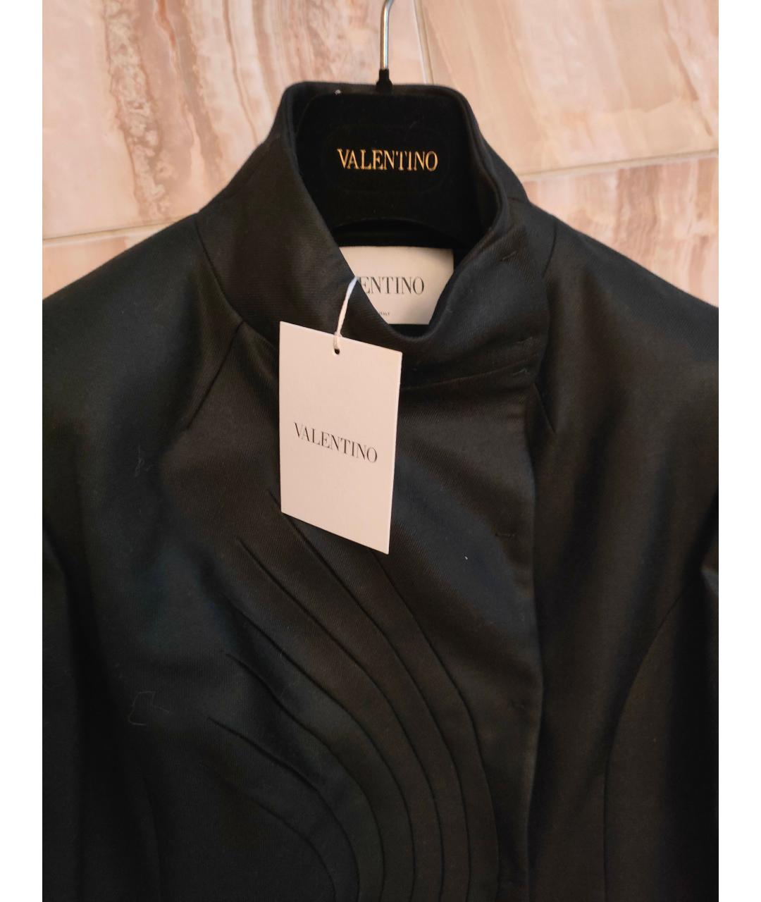 VALENTINO Черный шерстяной костюм с юбками, фото 4