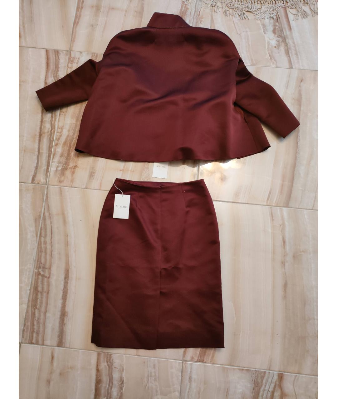 VALENTINO Бордовый шелковый костюм с юбками, фото 2